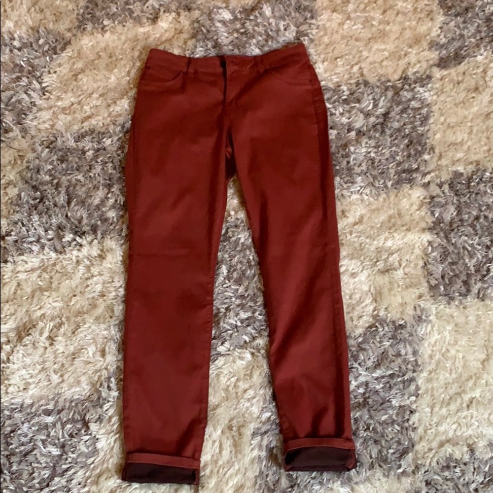 size 9, high wasted rusty red jeans !